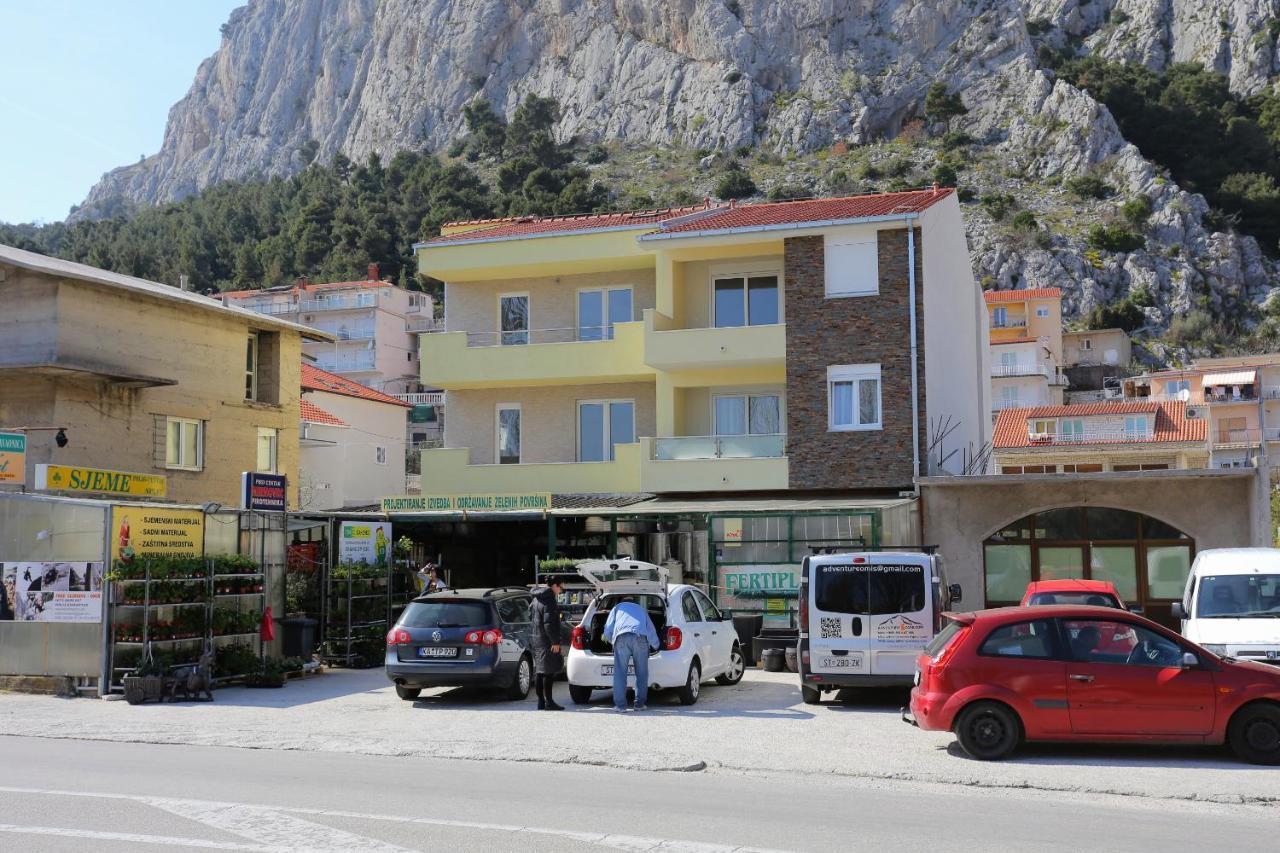 Apartments With A Parking Space Omis - 10362 外观 照片
