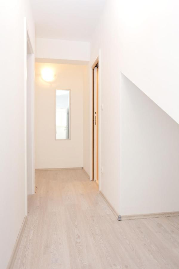 Apartments With A Parking Space Omis - 10362 外观 照片