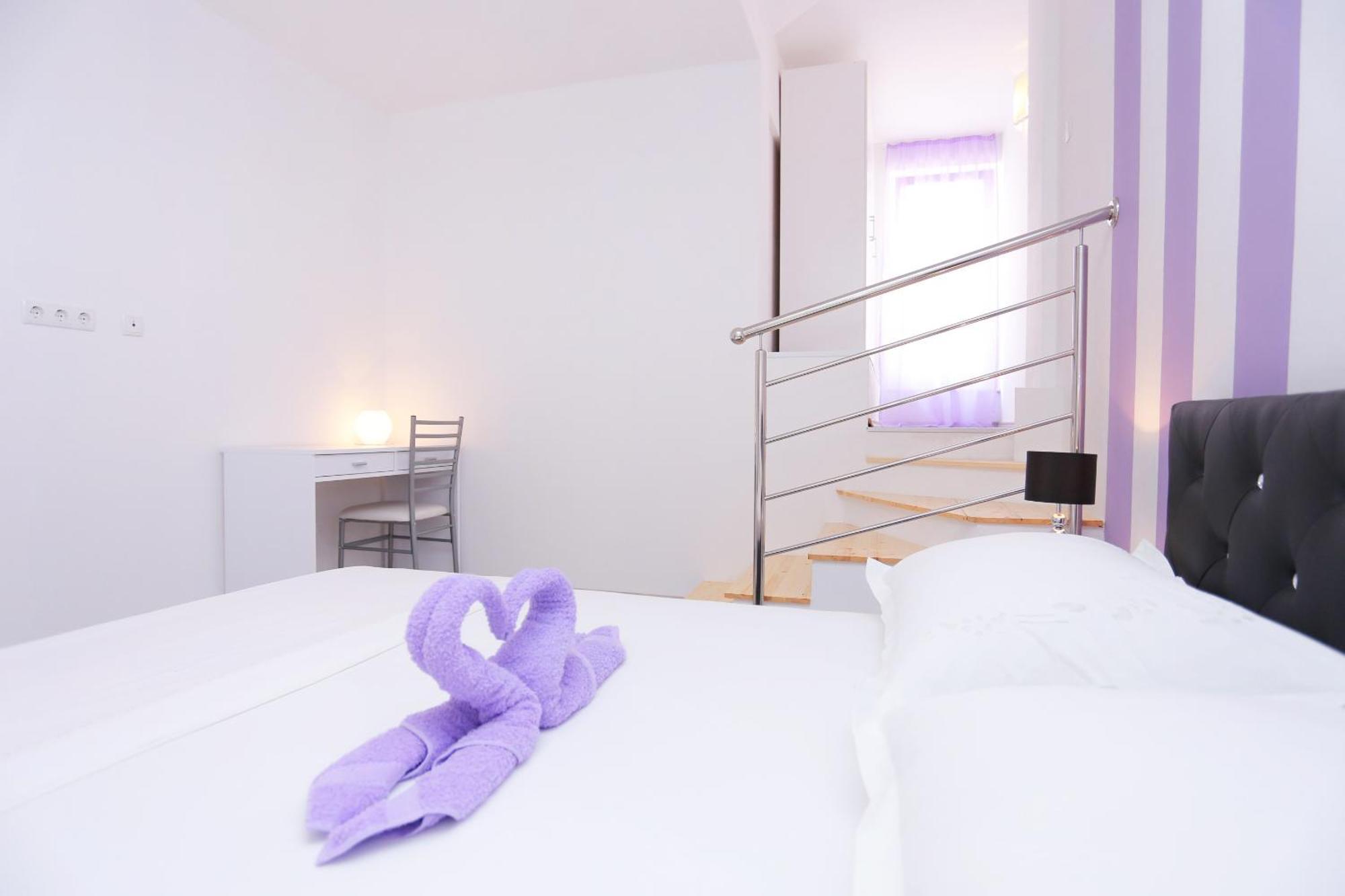 Apartments With A Parking Space Omis - 10362 客房 照片